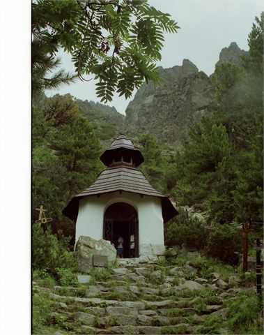 symbolický cintorín kaplička